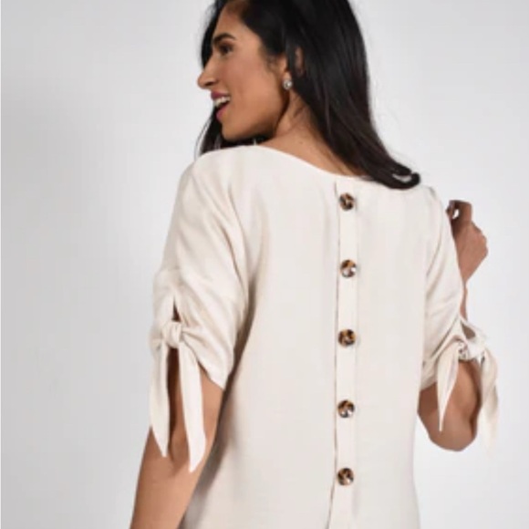Frank Lyman | Natural Beige Cream Short Sleeve Tie Blouse with Button Back - Picture 1 of 7